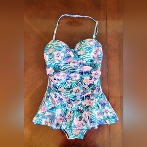 Shore Shapes Slimming Skirted One Piece Tropical Print Swimsuit (Size 10)
